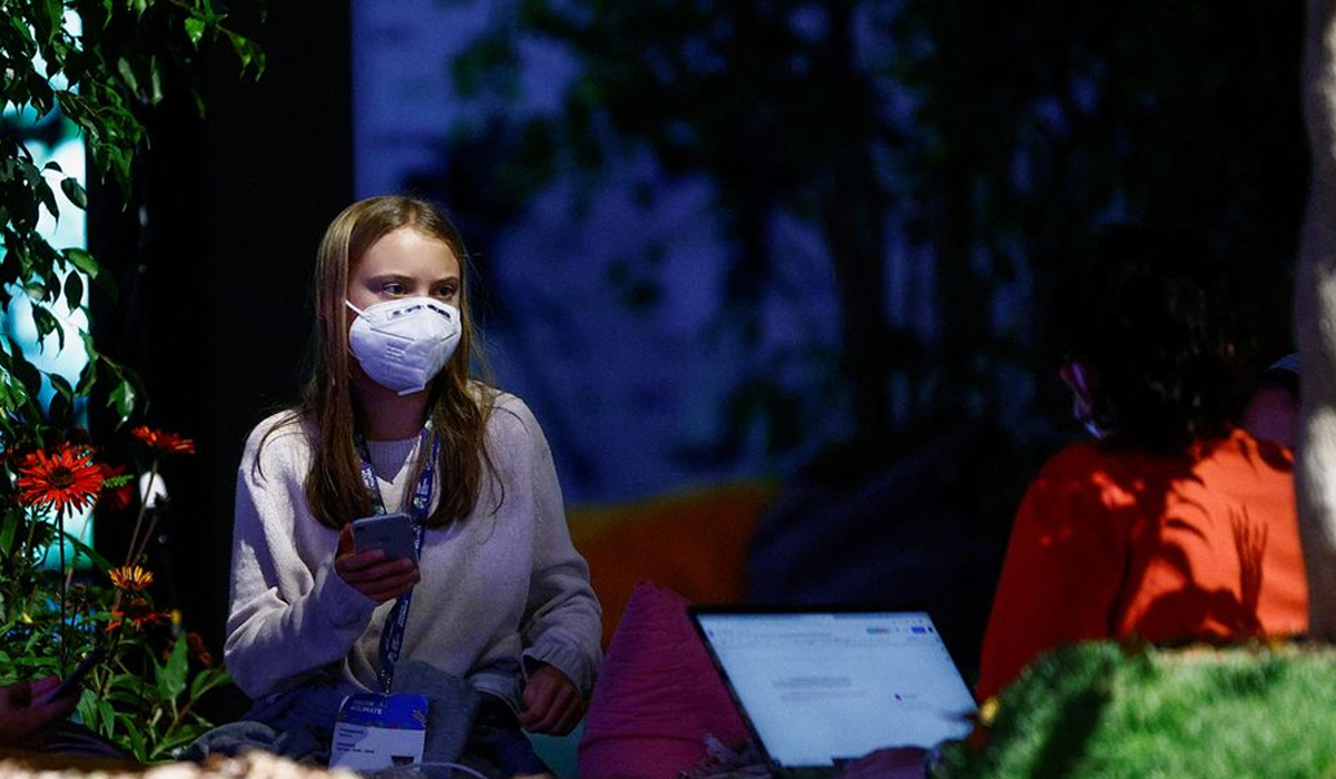 Thunberg and other youth activists meet Draghi to push on climate talks